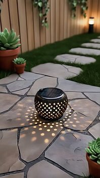Solar Coconut Shadow Lamp